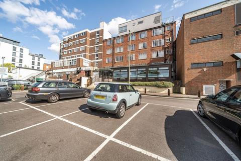Studio for sale, High Street, Guildford, GU1