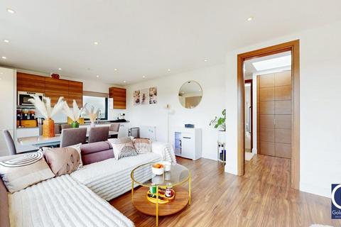 2 bedroom apartment for sale, Bounds Green Road, London, N11