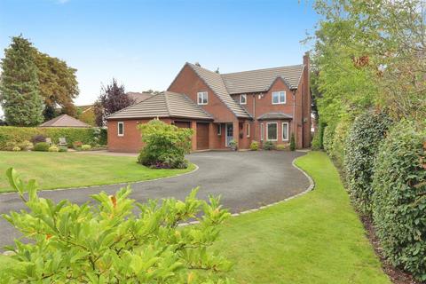 4 bedroom detached house for sale, Crewe Road, Alsager