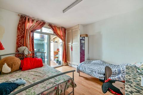 3 bedroom terraced house for sale, Consfield Avenue, Motspur Park, New Malden, KT3