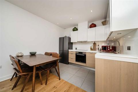 1 bedroom flat for sale, Bromyard Avenue, London W3