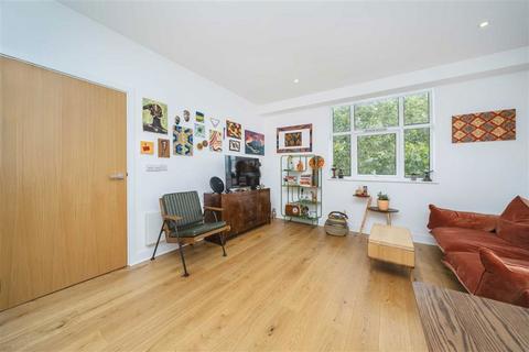 1 bedroom flat for sale, Bromyard Avenue, London W3