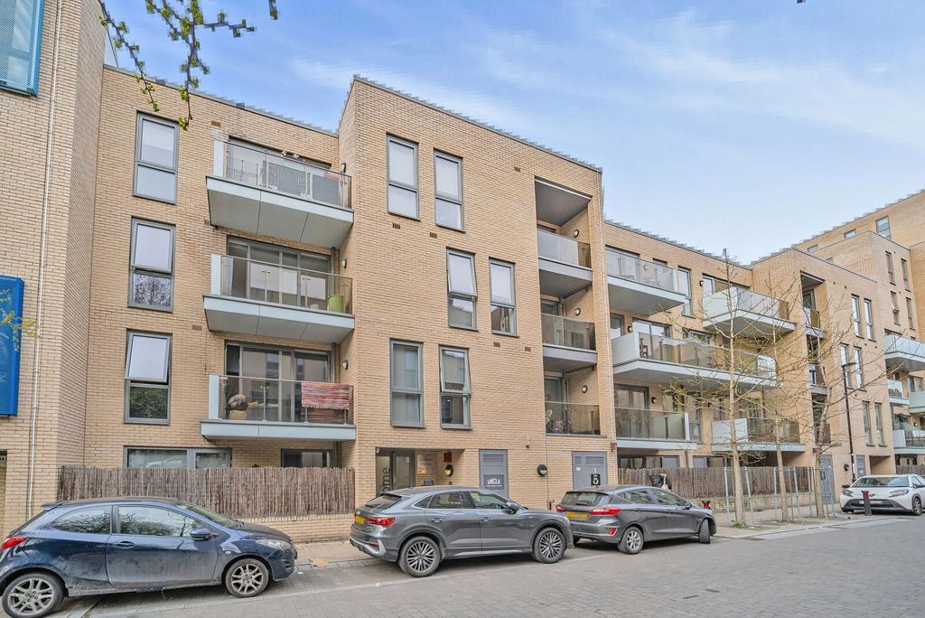 Apartment in London - View 3