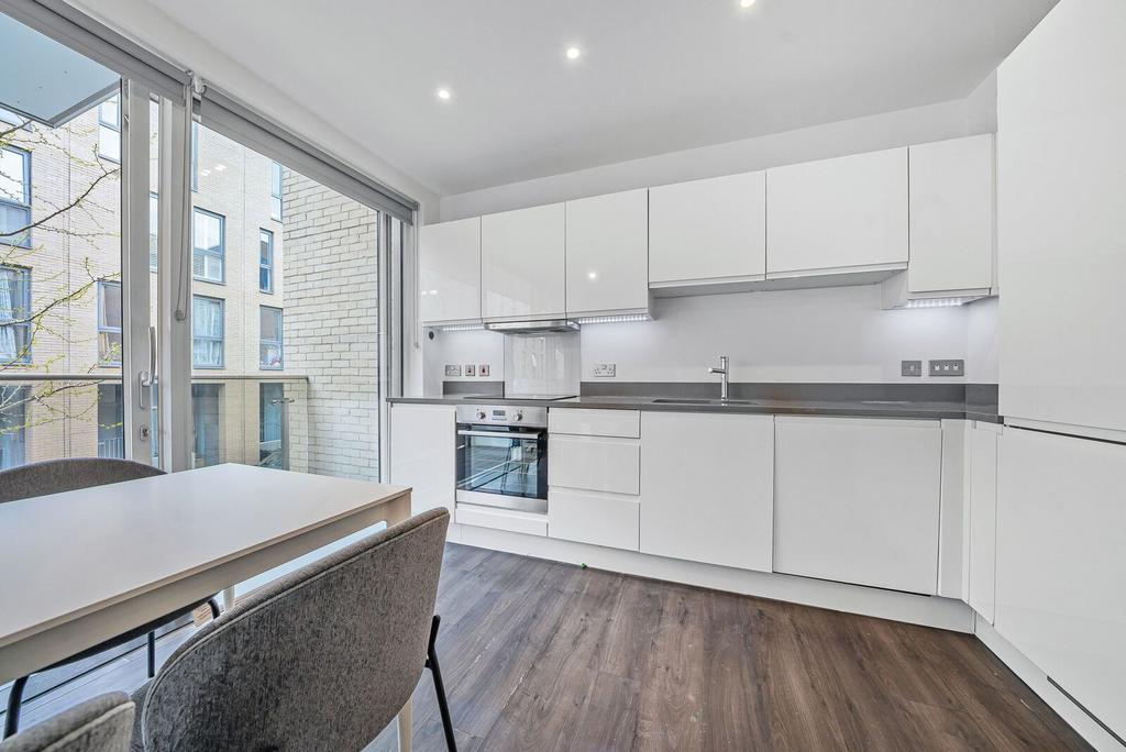 Apartment in London - More