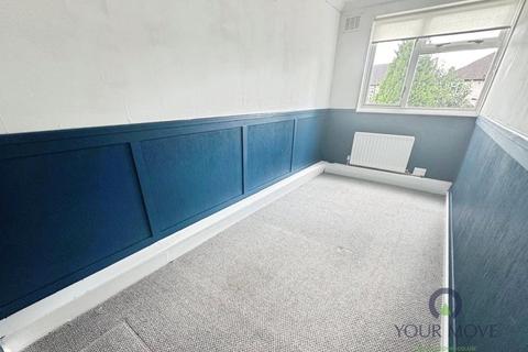 25 Beechfield Close, Halesowen, B62 8LG