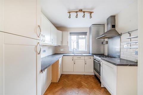 undefined, Manor Road, Wallington