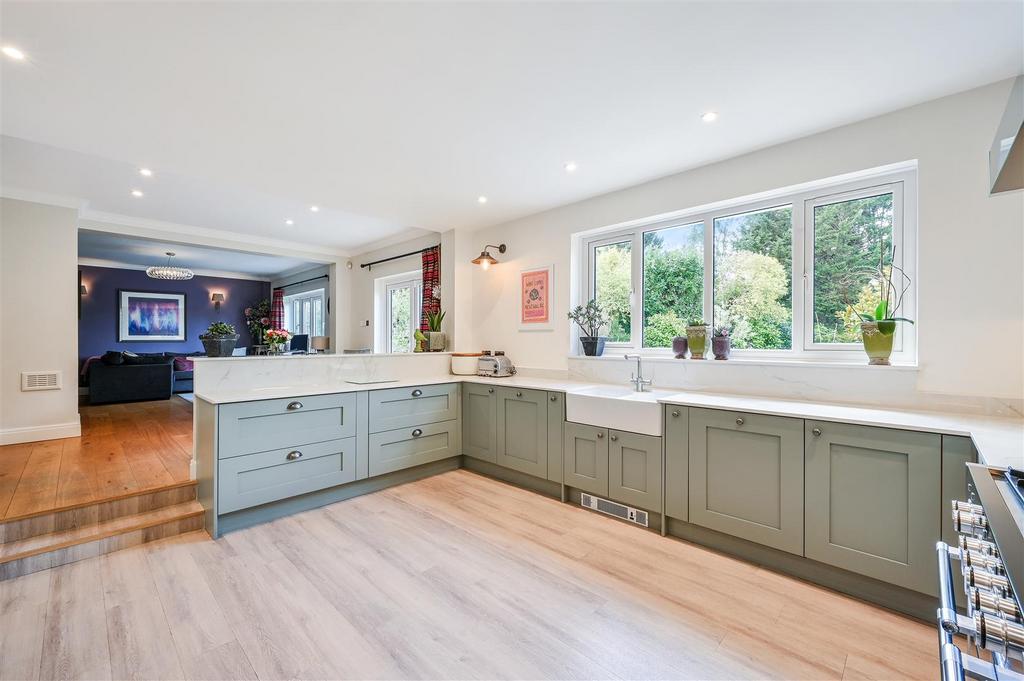 ALEXANDRA ROAD (7).jpg