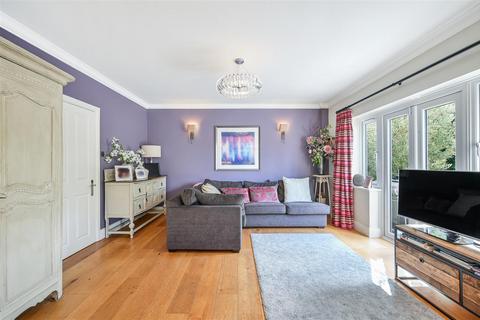 undefined, Alexandra Road, Epsom