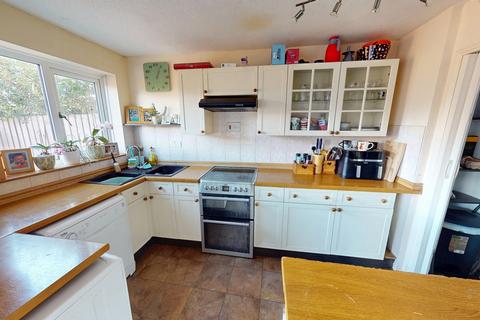 3 bedroom detached house for sale, Martyns Way, Weedon, NN7 4RS