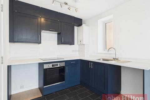2 bedroom flat to rent, Warren Way, Brighton
