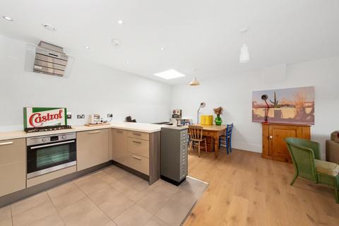 2 bedroom apartment for sale, Trewsbury Road, Sydenham, London, SE26