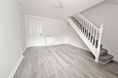 undefined, Tyla Garw, Pontyclun CF72