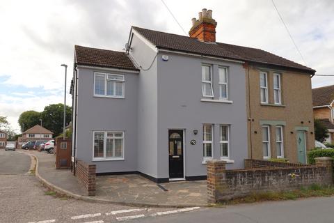 4 bedroom semi-detached house for sale, Daws Heath Road, Daws Heath, Benfleet, SS7