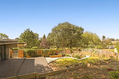 undefined, John Martin Gardens, Standish, Stonehouse