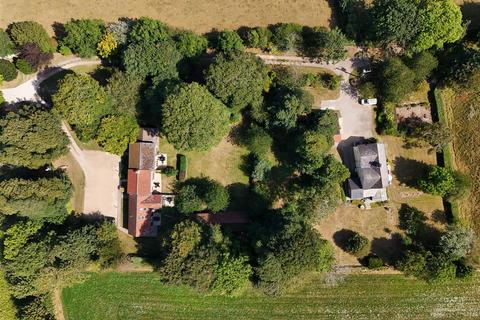 4 bedroom detached house for sale, Notton
