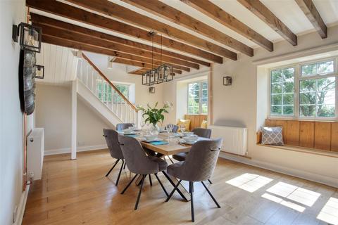 4 bedroom detached house for sale, Notton