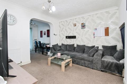 2 bedroom semi-detached house for sale, Harrier Drive, Sittingbourne, Kent