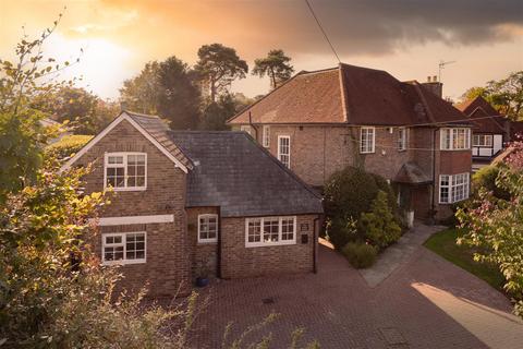Linkfield Lane, Redhill