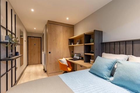 1 bedroom in a flat share to rent, Surrey Street, Bristol BS2