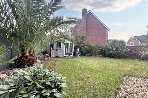 28 Glyn Y Gog, Rhoose, Barry, CF62 3LJ