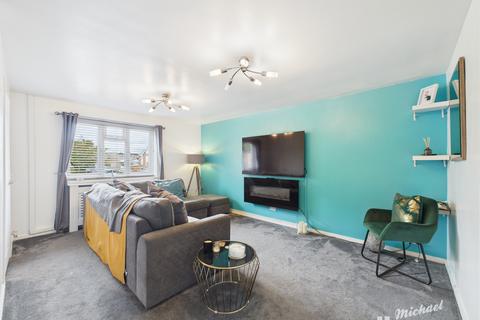 undefined, Leighton Buzzard LU7