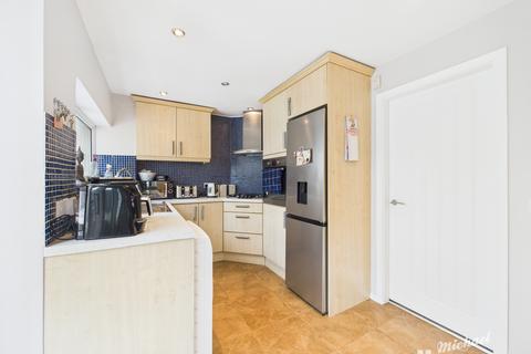 undefined, Leighton Buzzard LU7