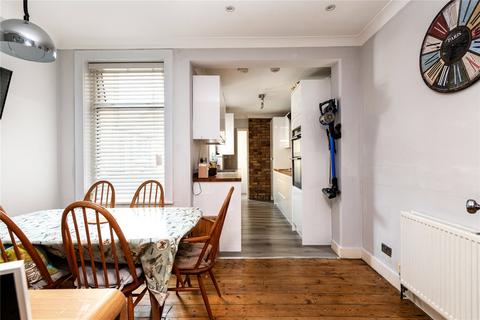 3 bedroom end of terrace house for sale, Bayford Road, Sittingbourne, Kent, ME10