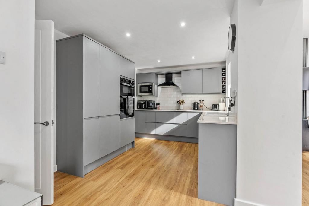 Fitted Kitchen