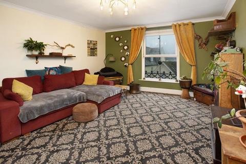 2 bedroom flat for sale, South View, Teignmouth, TQ14