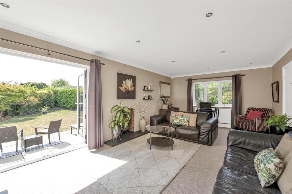 20-Lybury-lane-19.jpg