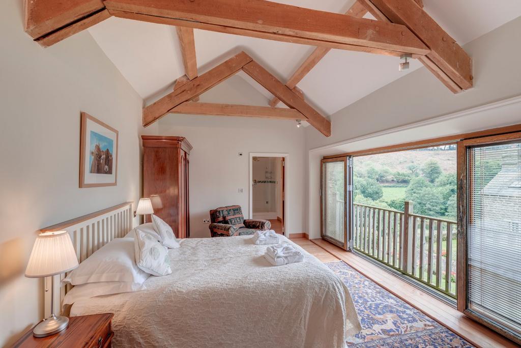 Coombe Farm Barns