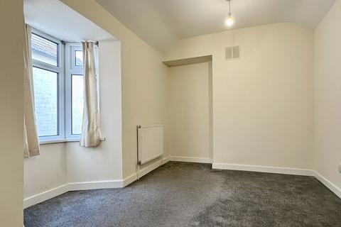 4 bedroom terraced house to rent, St. Helens Avenue, Swansea, SA1