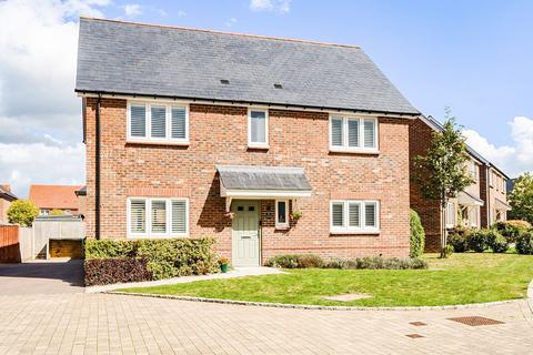 3 bedroom detached house for sale, Chestnut Drive, Thakeham, RH20