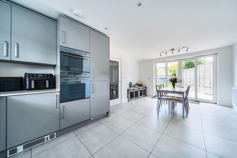 3 bedroom detached house for sale, Chestnut Drive, Thakeham, RH20