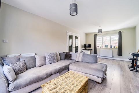 3 bedroom detached house for sale, Chestnut Drive, Thakeham, RH20