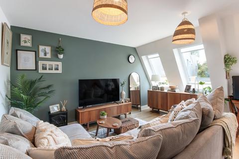 1 bedroom apartment for sale, North Ash Road, New Ash Green, Longfield, Kent, DA3