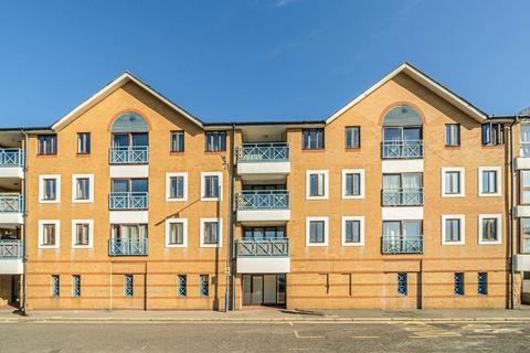 1 bedroom flat for sale, Lady Booth Road, Kingston Upon Thames KT1
