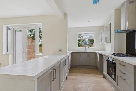 undefined, 86 Pickersleigh Road, Malvern