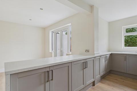 undefined, 86 Pickersleigh Road, Malvern