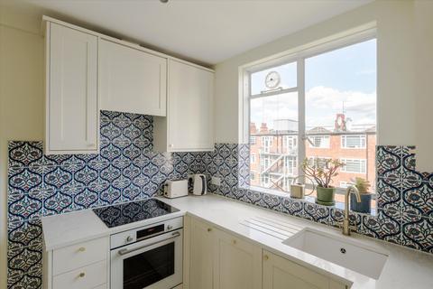 2 bedroom flat for sale, Charlbert Court, Charlbert Street, St John's Wood NW8