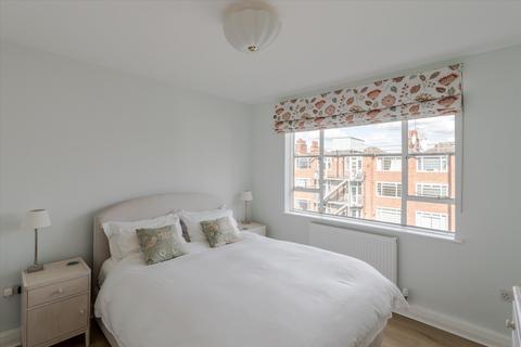 2 bedroom flat for sale, Charlbert Court, Charlbert Street, St John's Wood NW8