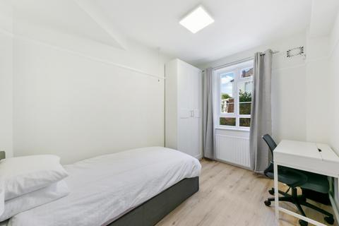 undefined, Edge Hill, Wimbledon SW19