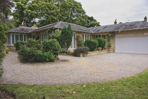 4 bedroom detached bungalow for sale, Kensington Road, Halifax