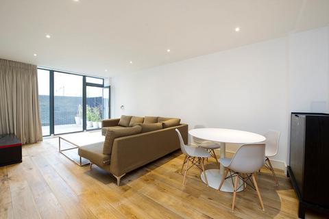 3 bedroom flat to rent, City Walk, London SE1