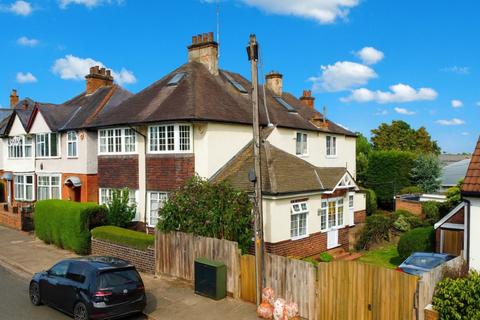 5 bedroom semi-detached house for sale, Meadhurst Road, Leicester LE3