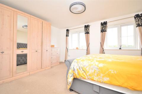 17 Kielder Drive, Middleton, Leeds, LS10 4FX