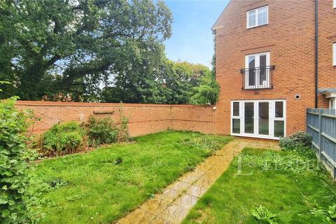 4 bedroom semi-detached house for sale, Lime Kiln Coppice, Felpham, Bognor Regis