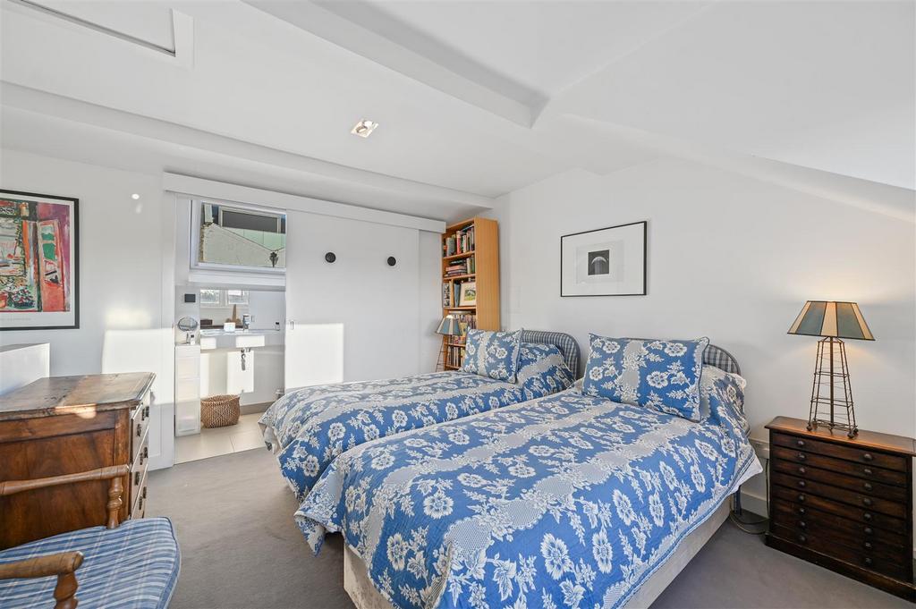 Ceylon Road - Bedroom D3 (1).JPG