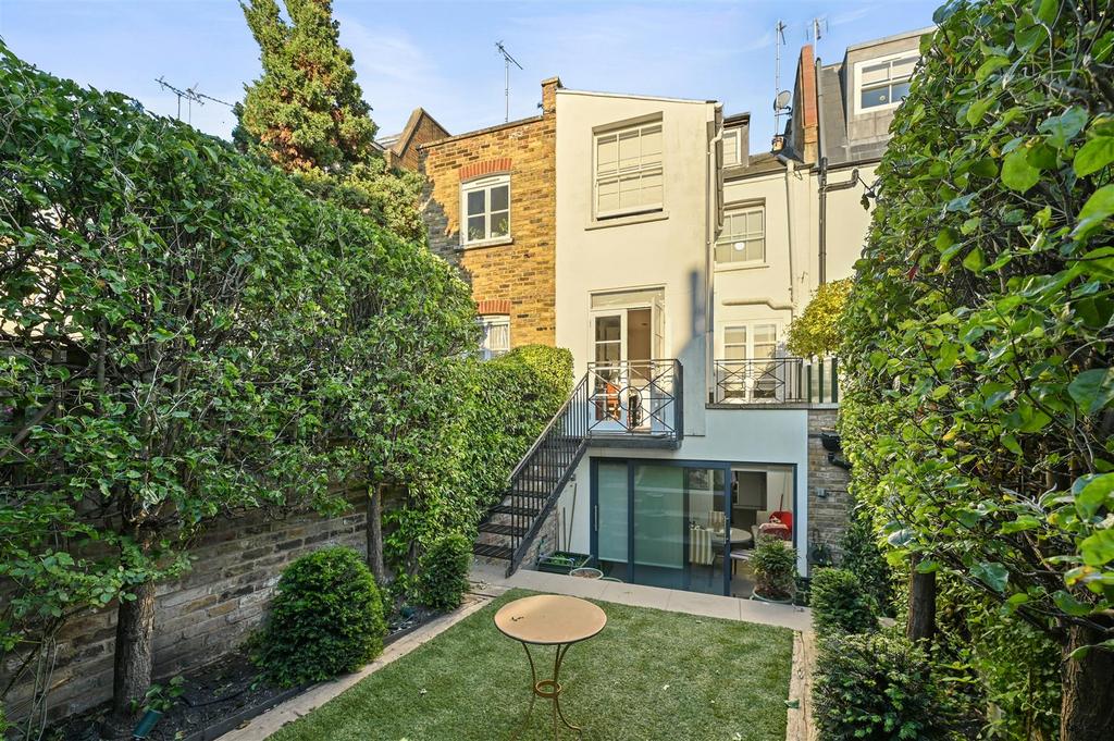 Ceylon Road - Garden C3 (1).JPG