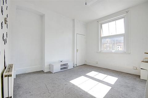 2 bedroom flat to rent, Sketty Road, Enfield, EN1